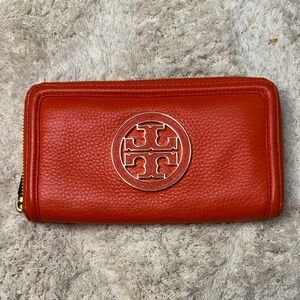 Like New Tory Burch Orange Amanda Continental Leather Zip Wallet